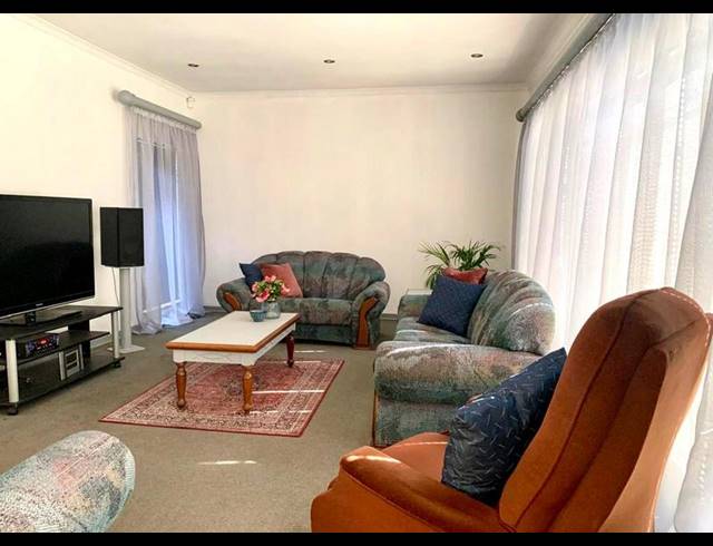 3 BEDROOM HOUSE FOR SALE IN THREE RIVERS EAST